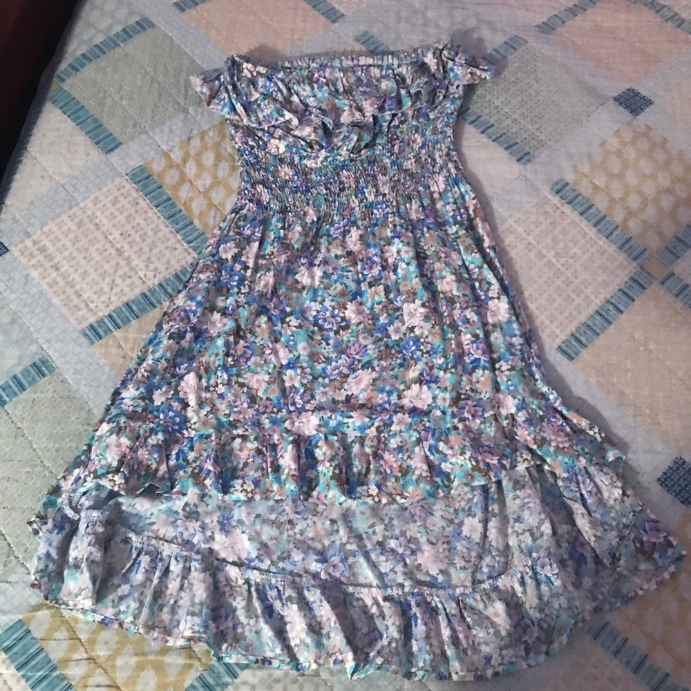 Floral strapless dress 👗
